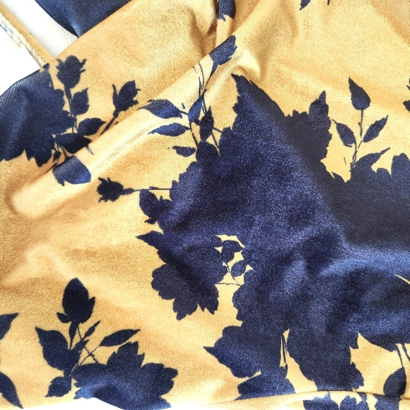 Velvet Spaghetti  Strap bodycon Mini Dress - Picture 5 of 5